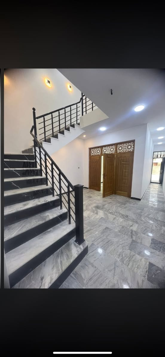 مشتمل للايجار
يا الله
دار حديث للايجار في منطقة الشعب حي التجار مقابل كلية الامام الكاظم ع
مساحة ١٠٠ متر
مدخلين يحتوي على ٤ غرف نوم وخدمات ٣
وصالة خطار ومطبخ ومنور
الايجار ٩٠٠ قفل
البيت حديث
للاستفسار/ مكتب ارض الخيرآت 
*********** حسن العقابي
