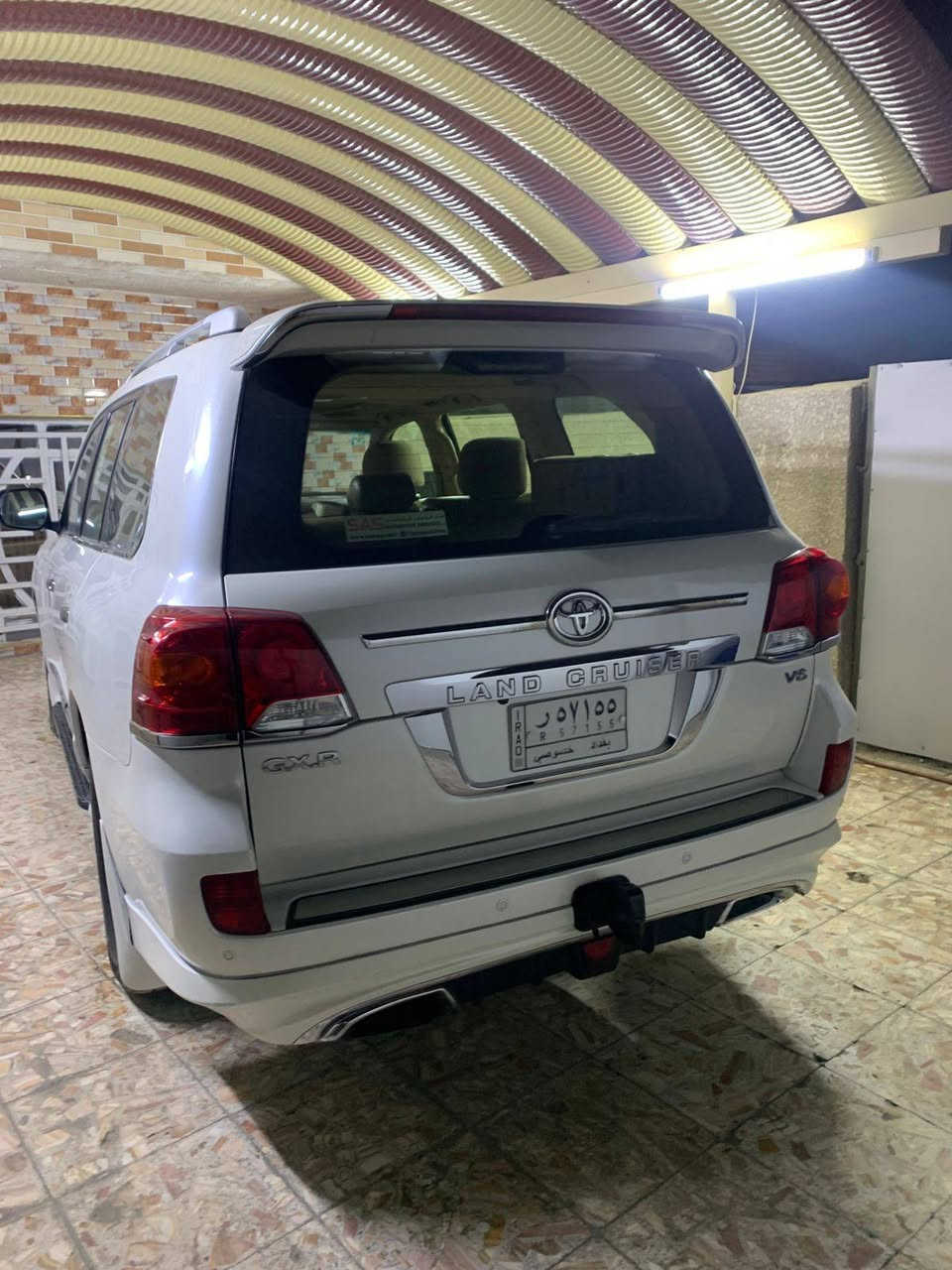 السلام عليكم...
لاندكروز فطيم موديل 2015 رقم بغداد بأسمي ماشية ٢٠٠ الف حقيقي السيارة جديدة جدا بيها صبغ اثر شخط اسفل الجاملغ الخلفي ربعة ومكانين بارد بسيط مقدار شبر 
مكانها بغداد
السعر /365 $
الاتصال/ ***********
