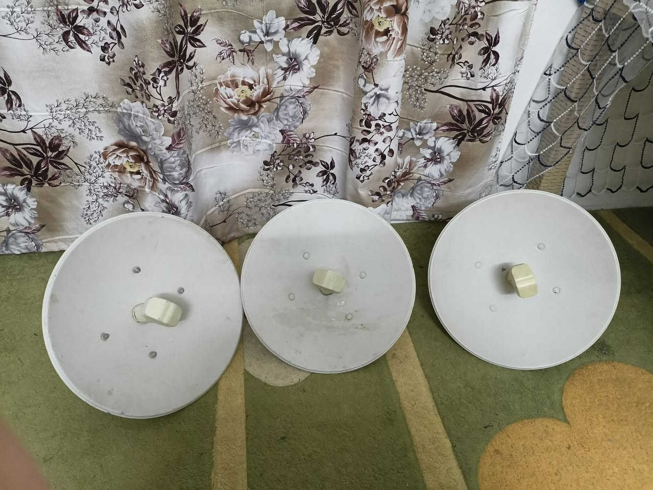 صحن إنترنيت شغال للبيع مع الواير عدد 3 ، اليشتري يتفضل خاص .
سعر الواحد 15 الف .
المكان / كركوك


**إذا كنت صاحب هذا الإعلان وتريد حذفه لأي سبب، رجاءا أرسل رسالة إلى الدعم الفني**