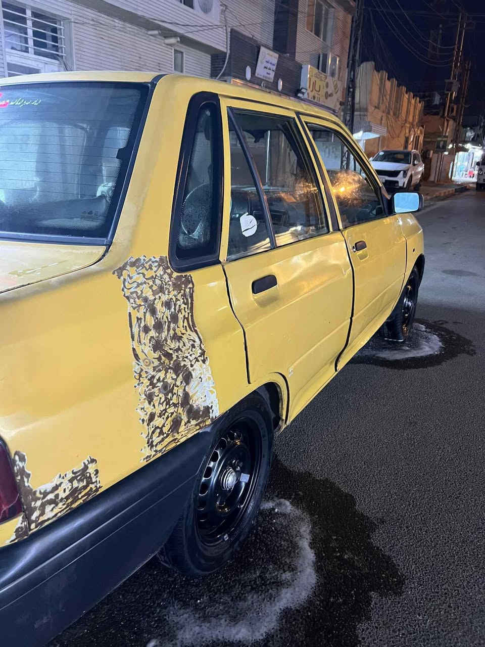 سلام عليكم 🫡 
سايبه لبيع      2011✅
((رقم مميز بغداد))✅
((حداديه ستوني بدلتها))✅
((تخم تاير جديد))✅
((تخم وياله جدد))✅
((تخم بطاين جدد))✅
((تنته ستوني شديتها))✅
((فيتم ستوني شديته))✅
((تخم بلكات تخم واير بلك))✅
((تبريد الفان شغال يمكن عوزه غاز ))
((كهربئيات كلهن شغالات))✅
((مكينه كارتون قبل شهر شديتها شتريتها من احمد الكعبي))✅
((سياره عوزها سلف))❌
____________________________________
السعر 20او بيها مجال بصيط 👈🏻🩵
مكاني النجف الشرف حي الجمعيه 🌷
الرقم /((.  ***********  ))🌹
