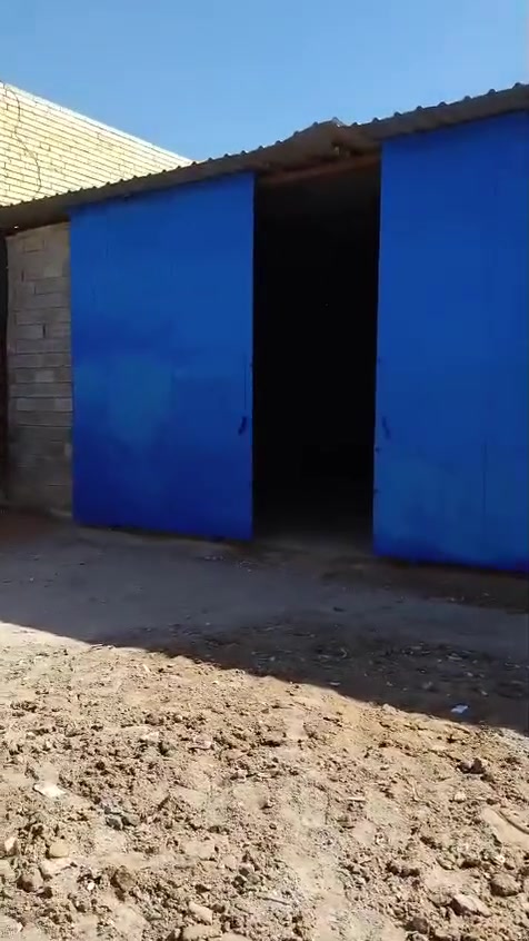 سلام عليكم  جملون للبيع بناء بلوك يصلح مخزن واجهه 10 ونزال 24 شارع المطار جديد بشارع علكم بشارع حاتم الخير نهايت المقرنص بل بدايه ***********
