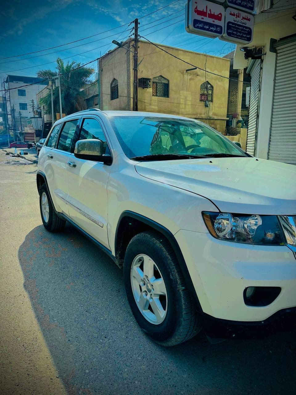 السلام عليكم جيب مديل 2012وارد كندي  رقم بغداد بسمي محرك 3600 بيه جاملغ وبنيد تبديل فقط بدون صبغ الباقي كفاله من صبغ وضربه وتبديل سياره جاهزه تخم تاير جديد حداده توني مسويه تبريد تدفئه كير محرك كفاله السعر 168وبيه مجال مكاني  بصره القرنه بني منصور للتصال 
***********
