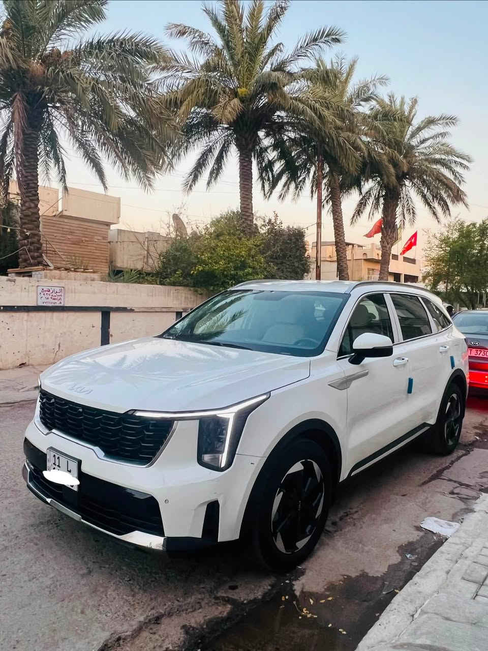 السعر ٢٧٣ ورقه
السلام عليكم للبيع سورنتو ٢٠٢٤ السياره ضمان الدولي ٥ سنوات أو ١٠٠ الف كيلو  السياره جديده أخت الزيرو ماشيه اربعينات مكفوله من الصبغ ولبارد ولتبديل ولحار بيه ملاحضات بسيطه مواصفات السياره  كير ماوس كشنات السياره كله كهرباء حساسات اماميه وخلفيه تشغيل عن بعد 7راكب لدات ٦٤ لون ترحيب لد ٣ قطع تبريد بردات خلفيه بلاديه بصمه ويل ١٩ جام اوتو رقم بغداد نكليزي وبعد بيه وهواي مواصفات مكاني بغداد الرصاافه السعر ٢٧٣ وبيه مجال بصيط الهاتف ***********
