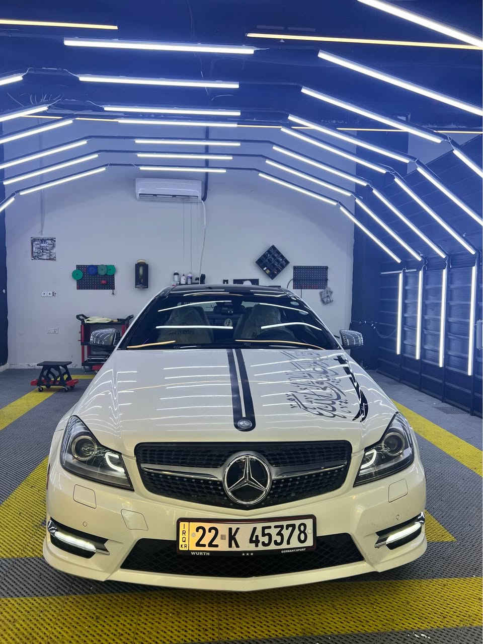 السلام عليكم مارسيدس C350 موديل 2012 وارد كندي داخلة كلين حادثها بالعراق جاملغ السايق ربعه وربع البنيد محرك 6 سلند Cgi اصل AMG ماشية 187  بانوراما كشنات تدفئة وخزن ميموري تبريد قطعتين شاشة وكاميرا بلاد حساسات امامي خلفي شفتات ستيرن
للتواصل على الرقم فقط
السعر خاص 
0770 884 7823 بغداد, العراق
