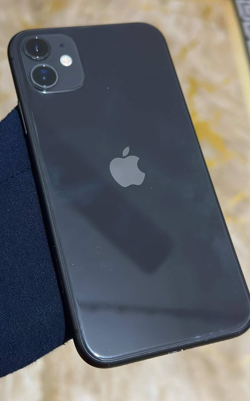 السلام عليكم ايفون 11 عادي ذاكره 256 بطاريته 77 جهاز نضيف استخدام شخصي ابد مامتعوب الجهاز مامفتوح ابد ولا مبدل بي شي السعر 300 قفل مكاني بصره شط العرب للتواصل الاتصال على الرقم ***********
