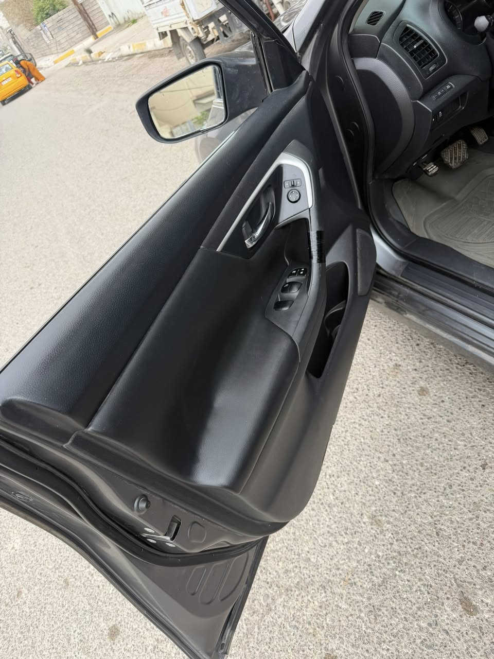 التيما 2016 بصمه تشغيل عن بعد كامره خلفيه ويل كروم باسمي كير محرك شرط حداديه خير من الله تايرات جديد ضررها جاملغ السايق وقبق الصندوق بدون اي ضرر داخلي شرط السعر 98 ورقه وبيها مجال بسيط خاص ماكو خابر وتدلل *********** *********** المكان كركوك الحويجه
