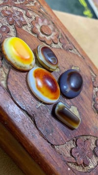 ٥ قطع • جزع قديم • احجار تحف