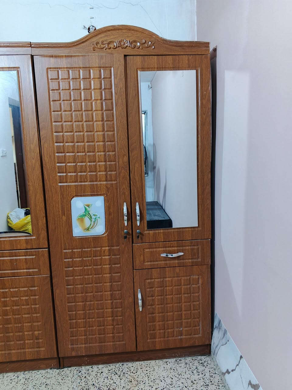 كنتورين منفصلات 2 كل واحد بابين+ميز تواليت وطابوريه ماليزي باب اول من ذن القويات غير مستعملات متروكات باب اول اي ضرر مابيهم 
السعر 250 كلهم وبيهم مجال بسيييط

العنوان/حي الاعلام قرب جامع علي السجاد
واي استفسار ع الخاص


**إذا كنت صاحب هذا الإعلان وتريد حذفه لأي سبب، رجاءا أرسل رسالة إلى الدعم الفني**