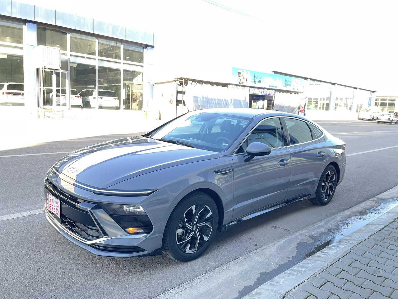 سوناتا 2024 SEL
لون سمنتي
محرك 2500
كشنات تدفئه
مرايات رادار
تحكمات ستيرن
اوتو ستوب
تحديد مسار شارع
مساعد ستيرن
رادار أمامي
رادار جانبي / نقطة عمياء
حساسات فتل 360 درجه
شاشات الكتروني
ماشي 31 الف مايل
ضرر بابين خفيف . تبديل اصلي شركة بخ نفس اللون
ارباك تكمة جهة سائق راجع سستم شركة
مكان السياره دهوك
سعر198$ ومجال
***********
