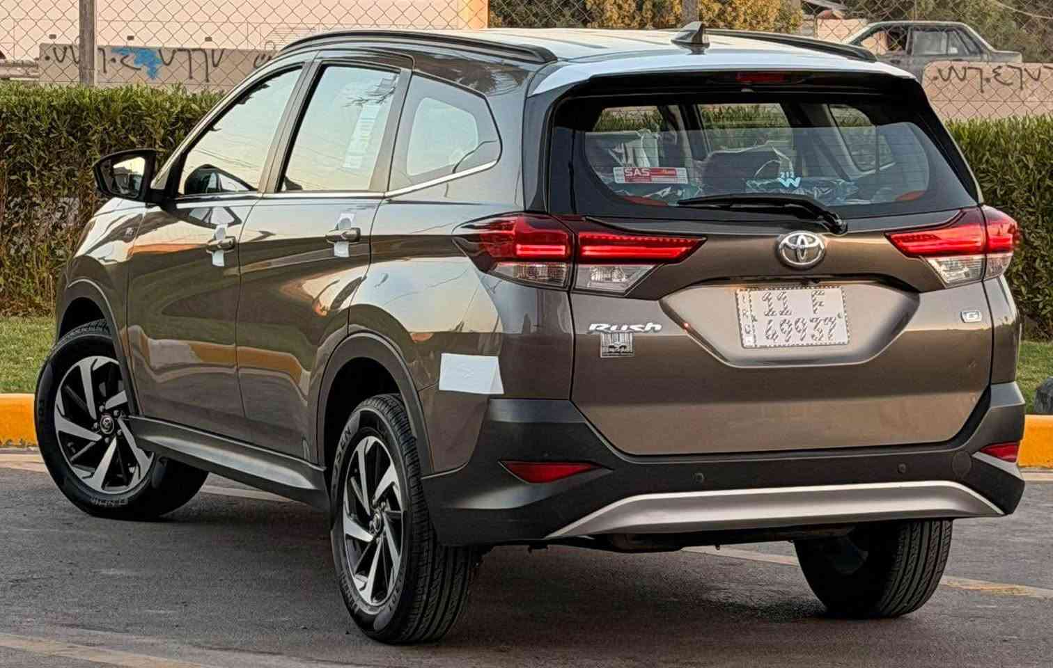 السلام عليكم اخوان 
(فقط بيع  محتاج فلوس )
ماكو هيج سعر بلعافيه على الياخذه

تويوتا راش TOYOTA  2020 خليجي ساز

محرك 4 سلندر 1500
كير اوتو

المواصفات

بصمه 
شاشه كبيره
كامره خلفيه 
تحكمات ستيرن
حساسات خلفيه
السيارة 7 راكب 
نظام اقتصادي الوقود ECO💯
نظام مانع انزلاق ABS
نظام الثبات الإلكتروني ESP
دشبول خياط
داخل لونين
تبريد خلفي منفصل
اشارة بالمري
لد نهاري
لايت زنون(عالي+ناصي) LED
بك لايت LED
بك لايت ضبابي
ويل كب قياس 17 
اخوان سياره جاهزه للاخير 
سياره مكفوله بدون قطره صبغ
مكان السياره بغداد 
السعر 139 ورقه  ( ماكو هيج سعر محتاج فلوس)
للاستفسار (.***********) بغداد, العراق
