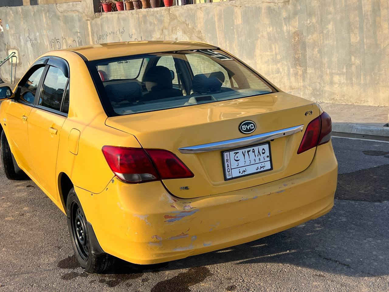 سيارة byd موديل2014تشغيل بصمه كير عادي شرط محرك كير تدفئة تبريد شغال شرط مكفوله من الضربه بس بيها شويه تقليمات  تكسي اصفر من الشركه يعني السيارة ما مصبوغه بلادي مصفرة من الهيئة شرط تحويل كشنات جلد  
عنوان موصل/حمدانيه/برطله *********** الحمدانية, نينوى
