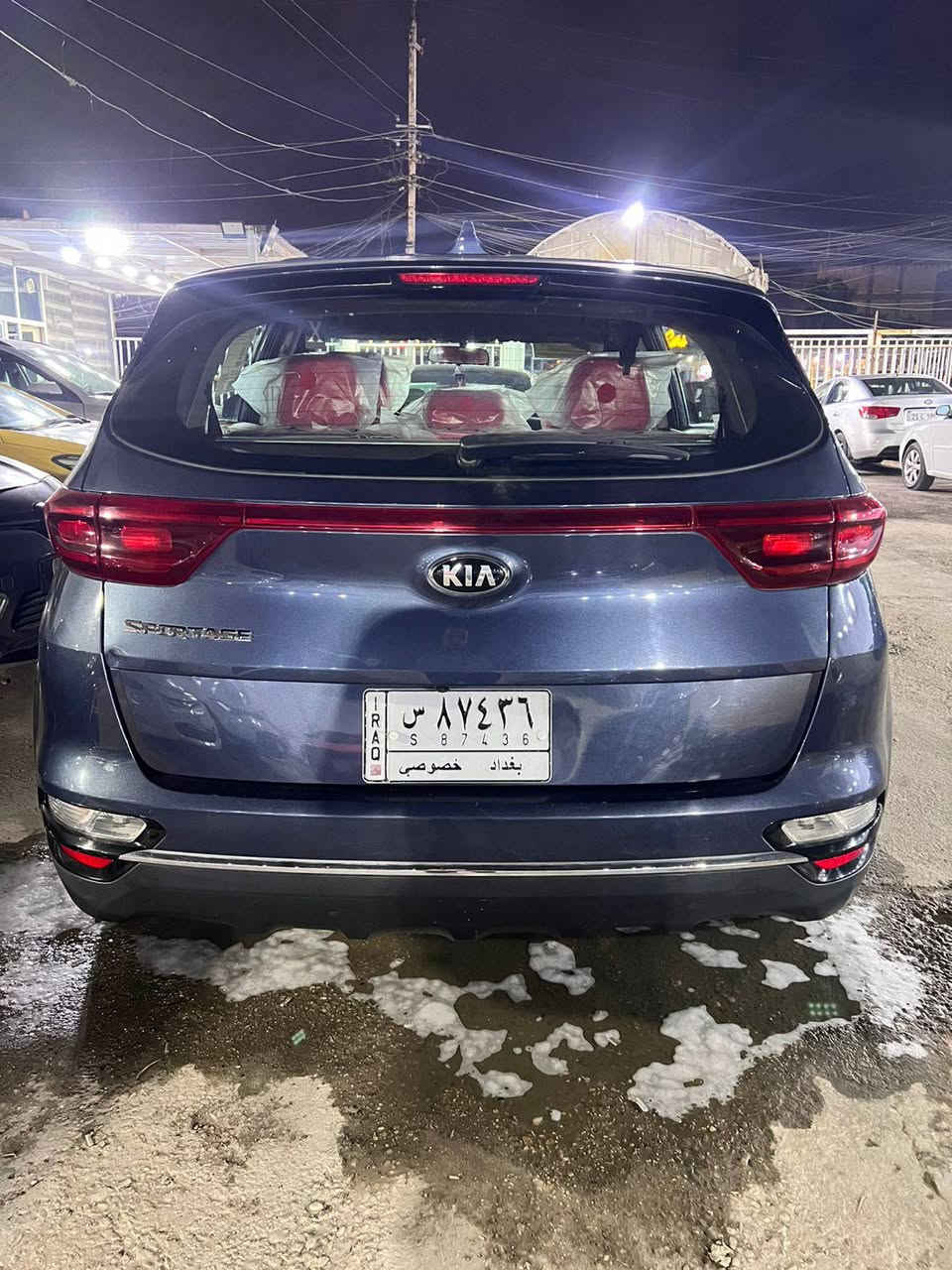 السلام عليكم من رخصه مدير الكروب كيا اسبورتج موديل 2021 السياره جديده  بيه 3قطع صبغ والباقي مكفول السياره ماشيه 110الف كيلو رسمي رقم دولي بعدني مامثبته للستفسار الاتصال على الرقم *********** ابو حسين الساعدي العنوان بغداد الجديده
