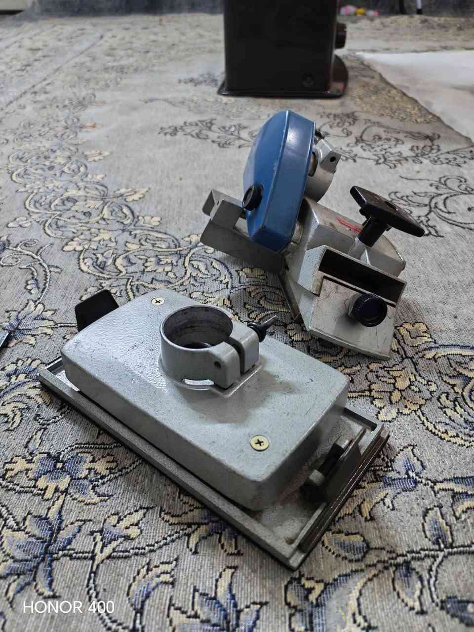 عدة نجارة بحالة جيدة تشمل:
دريل ماكيتا ياباني
منشار طاولة صغير
قاعدة تثبيت دريل
أجهزة قص وصقل
ملحقات نجارة
الحالة: تعمل بشكل جيد.
الموقع: أربيل.
السعر: على السوم.


**إذا كنت صاحب هذا الإعلان وتريد حذفه لأي سبب، رجاءا أرسل رسالة إلى الدعم الفني**