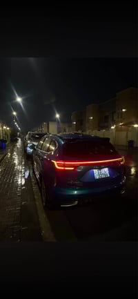 ماشي ١٩٠٠٠ كم • قياده شبه ذاتيه • لون فيروزي