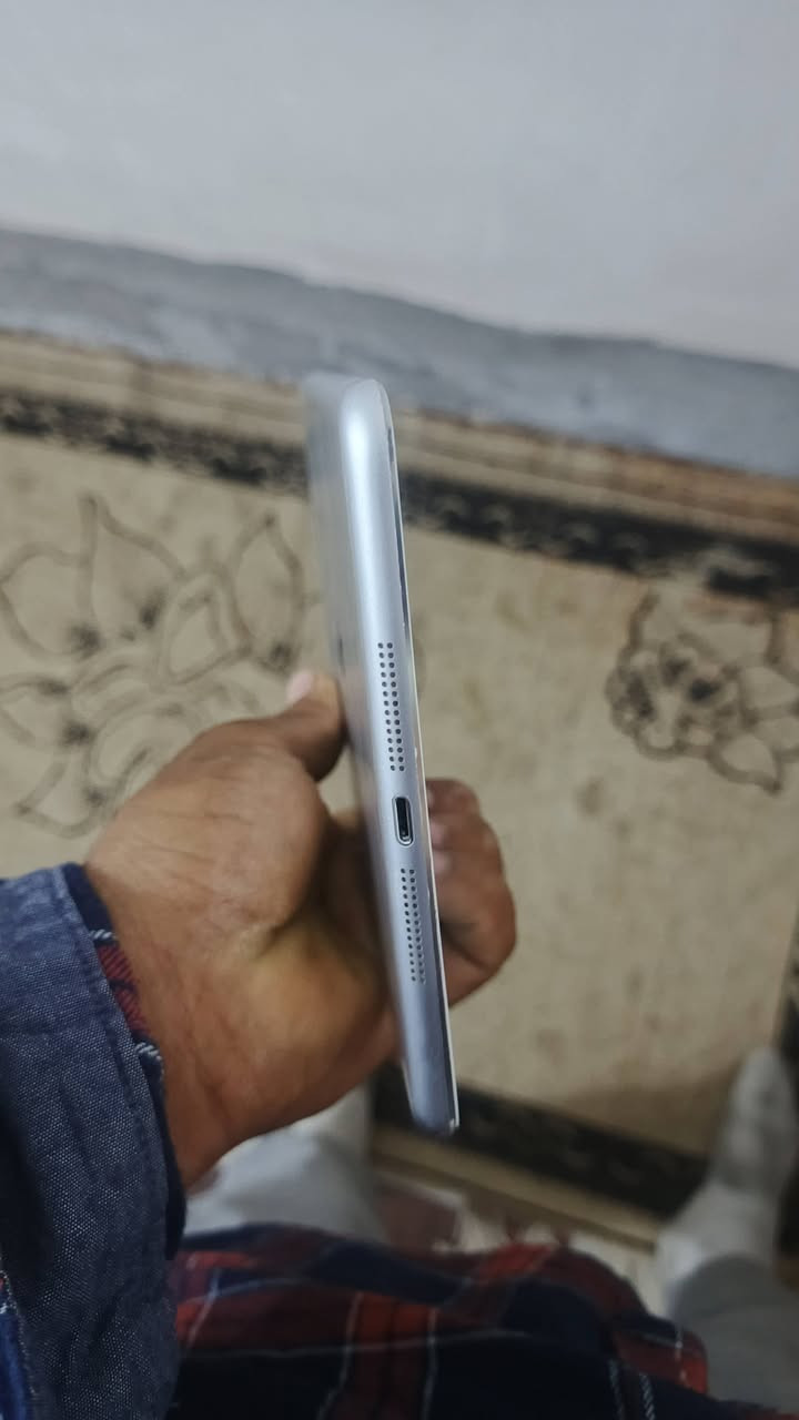 السلام عليكم ايباد نوعه إيفون دراسه أو أطفال ذاكره وكامره مرتبات السعر ٧٠الف العنوان حله لاستفسار على الواتساب ***********
