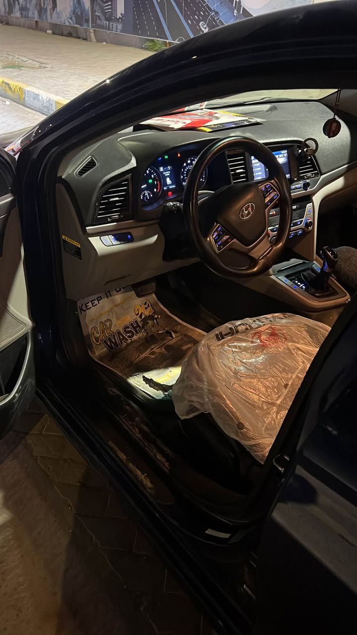 السلام عليكم الانترا موديل 2017للبيع او المراوس السياره بيها قطع صبغ ابيع احزام السياره حلوه وجاهزه كبل للشارع مكينه كير تبريد خير من الله صدرها 90‎%‎ مواصفاتها شاشه جبيره كامره بصمه نقطه عمياء تدفئه كشنات يعني فول عدا الفتحه بسمي يعني تحويل مو وكاله مكانها بغداد *********** بغداد, العراق
