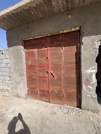 باب محل اربع طلاكات جديد مستخدم فتره قليله نقصه بس صبغ اتصل وتدلل 0788...