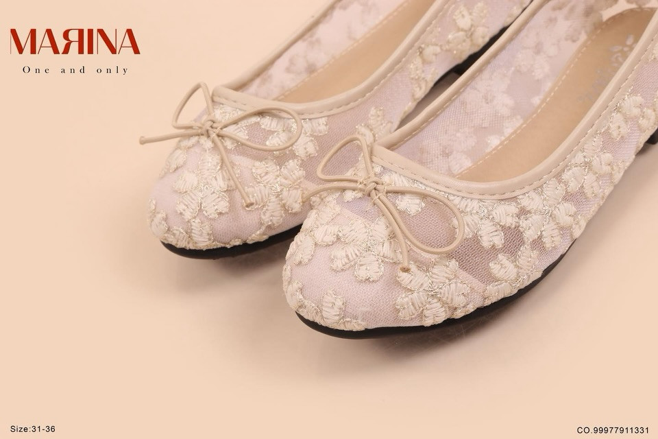 new collection of children's shoes👧🏻
✨ القطع مضمونه وقابلة للتبديل إذا كان بها خلل مصنعي
متوفر توصيل بغداد وجميع المحافظات 
كلفة التوصيل 5000 
يمكنكم التواصل عن طريق الرقم الخاص بالشركه :-7712⁩⁩⁩⁩⁩⁩⁩⁩


**إذا كنت صاحب هذا الإعلان وتريد حذفه لأي سبب، رجاءا أرسل رسالة إلى الدعم الفني**
