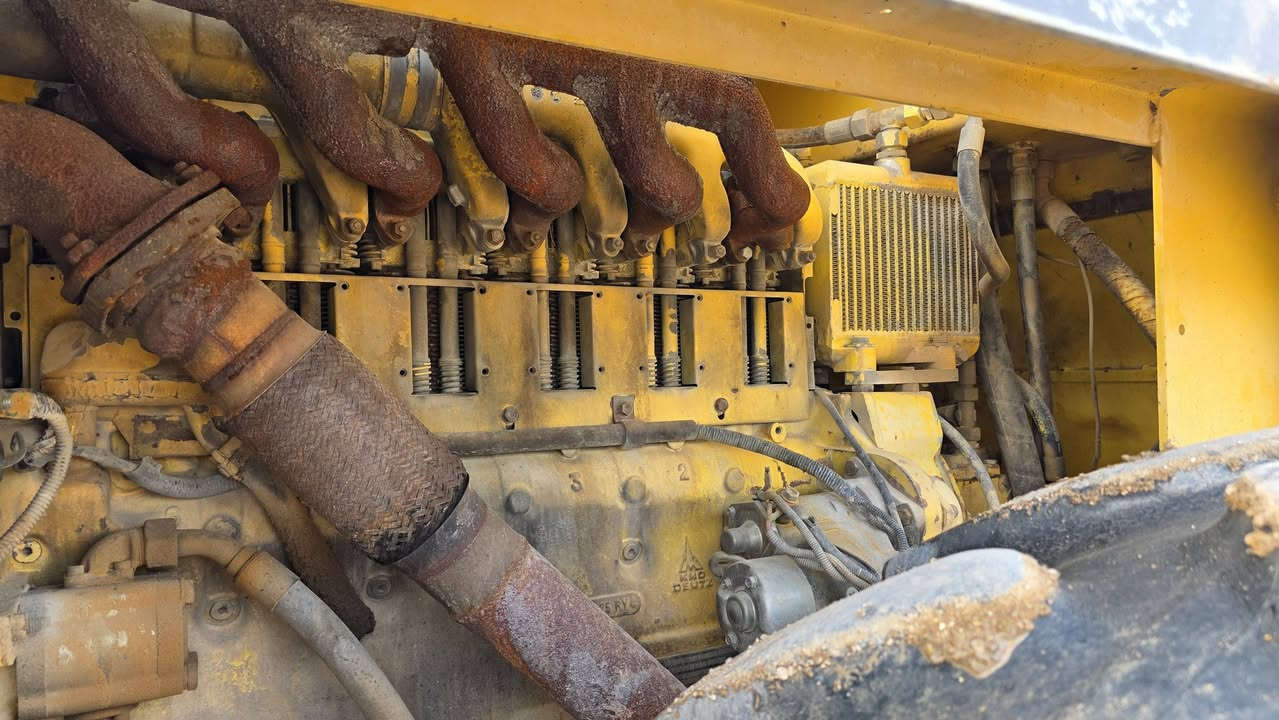 سلام عليكم ورحمة الله
حادله بوماك ٢١٣ كاردن رقم انبار الماني تحويل ثاني يوم موديل ٩١ المكينه على وضع الشركه بلاديه ما تصرف عليها لو الف السعر المطلوب ٣٨٠ ورقه وبيها مجال المكان الانبار الخالديه للأستفسار الاتصال على رقم صاحبها ( ***********) 
أبو محمد
