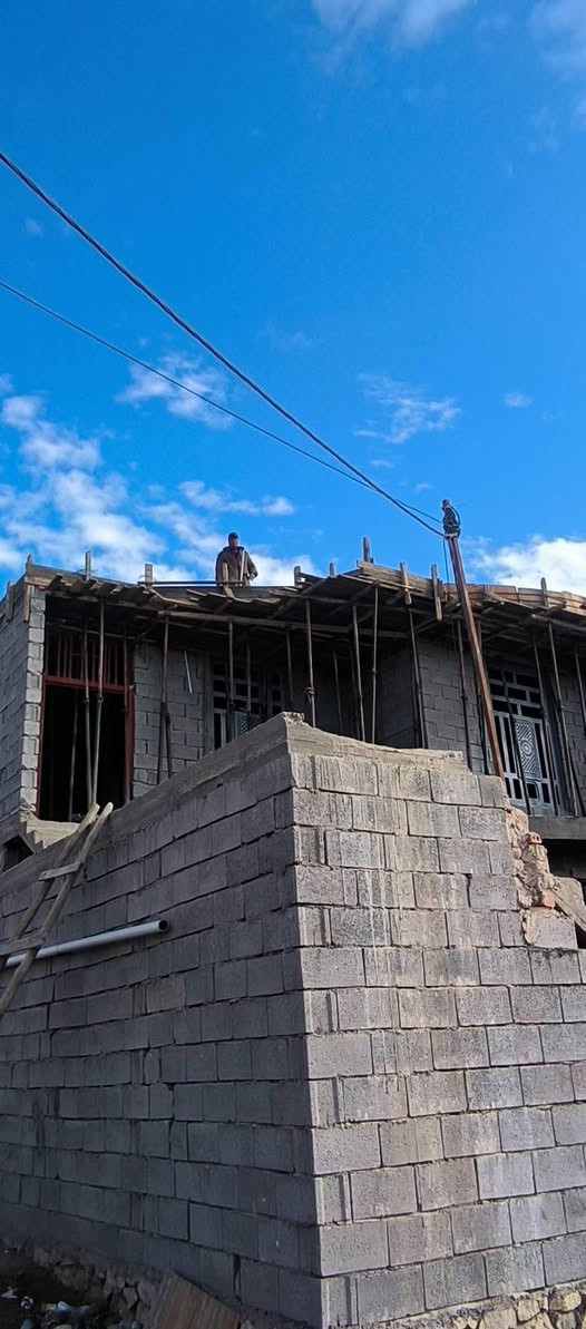 قسط عرض الهيكل 🔥200 الف
قسط قسط قسط تدفع نصف المبلغ والباقي 500 شهري..وظمان ماستر النصف لآخر 
1.. تعديل الارض وتسويتها 
2.. دفن الارض وحدلها
3.. تسقيط الخارطه 
4.. بناء رباط شريطي مسلح 
5.. بناء وزن حجر واسمنت 
6.. لبخ الاساس خارج داخل 
7.. تكيير الاسس الدوره حصراً 
8..صب مانع رطوبه فوق الأسس 
9..بناء..حجر ..بلوك..طابوك..حسب الاتفاق 
10..تسليح السقف وفق المعايير 
11..تسليك انابيب الكهرباء قبل الصب
12..صب السقوف بارتفاع من 18سم الى 20 سم 
.. يشمل البيتونه والستاره وخزان المياه الثقيله 
واتس اب ***********
آسيا.        ***********
