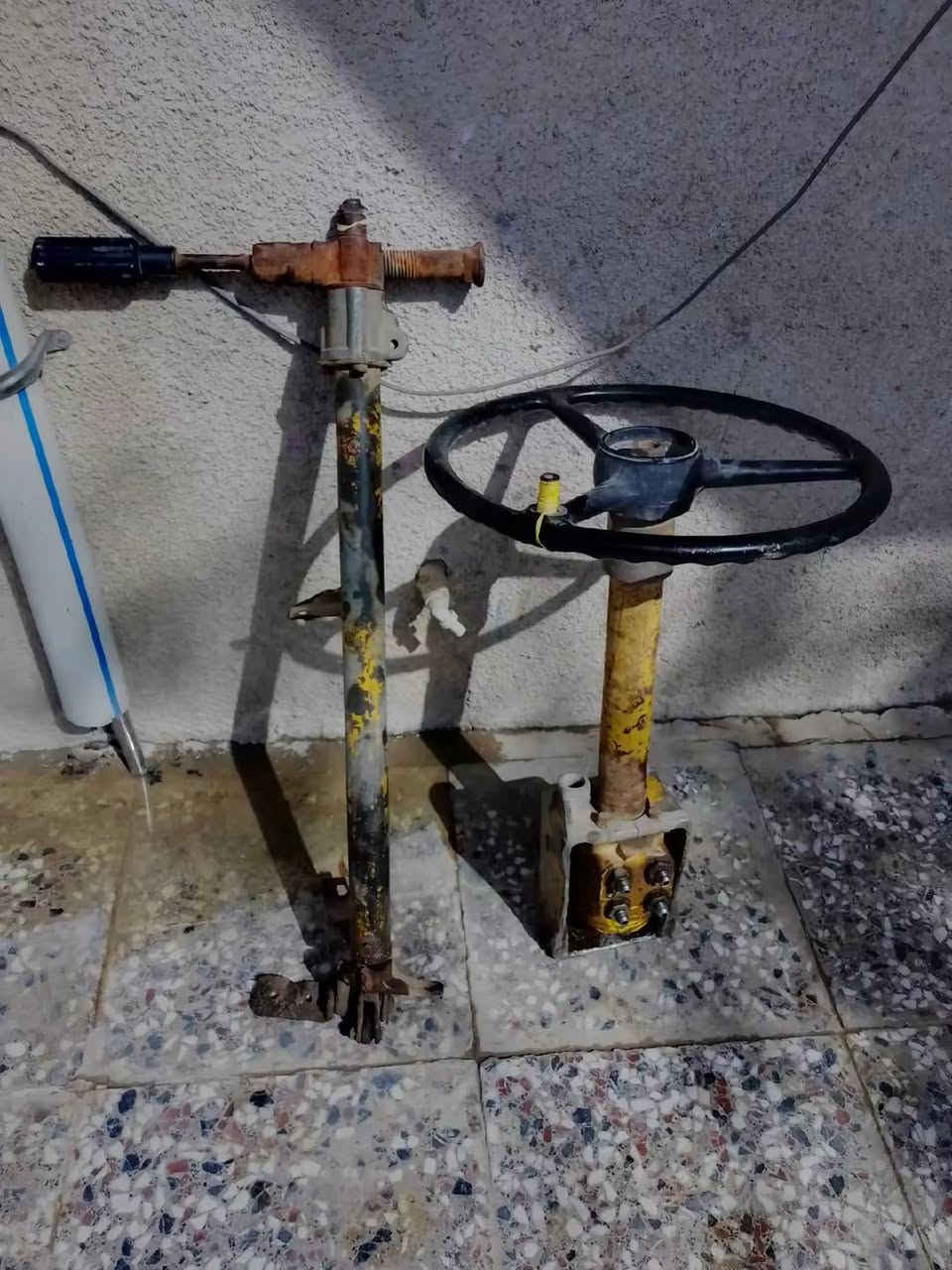 ستيرن متحرك مع دنفص وراجز كير شفل كتربلر 930 للاتصال ***********
