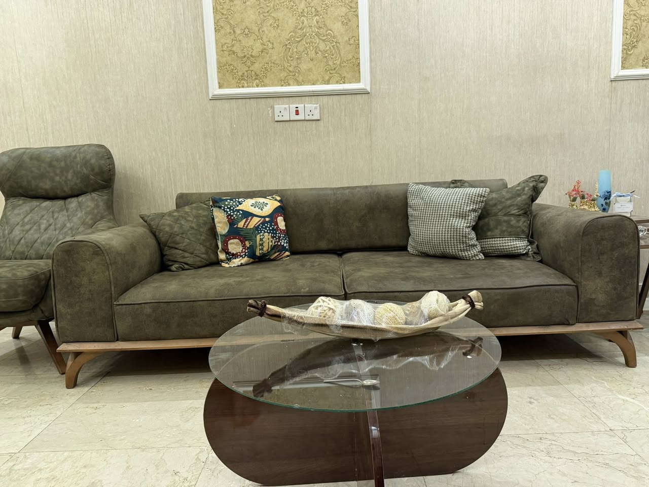 تخم 8 مقاعد  استعمل كلش قليل اخذته من ازر لبنان  اللبيع سعره مليون وربع


**إذا كنت صاحب هذا الإعلان وتريد حذفه لأي سبب، رجاءا أرسل رسالة إلى الدعم الفني**