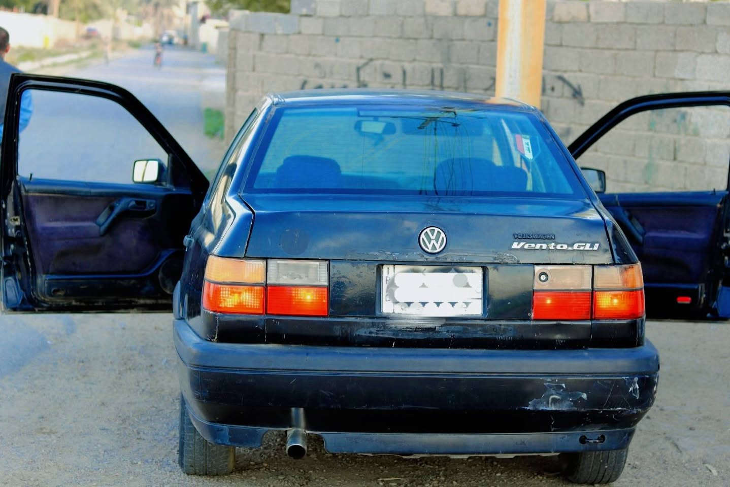 كولف فنتو 95
محرك 2000 كير اوتو 
رقم بغداد باسمي 
سيارة حلوة نقصها شغلات بسيطة 
السعر  38 $
للتواصل ***********
