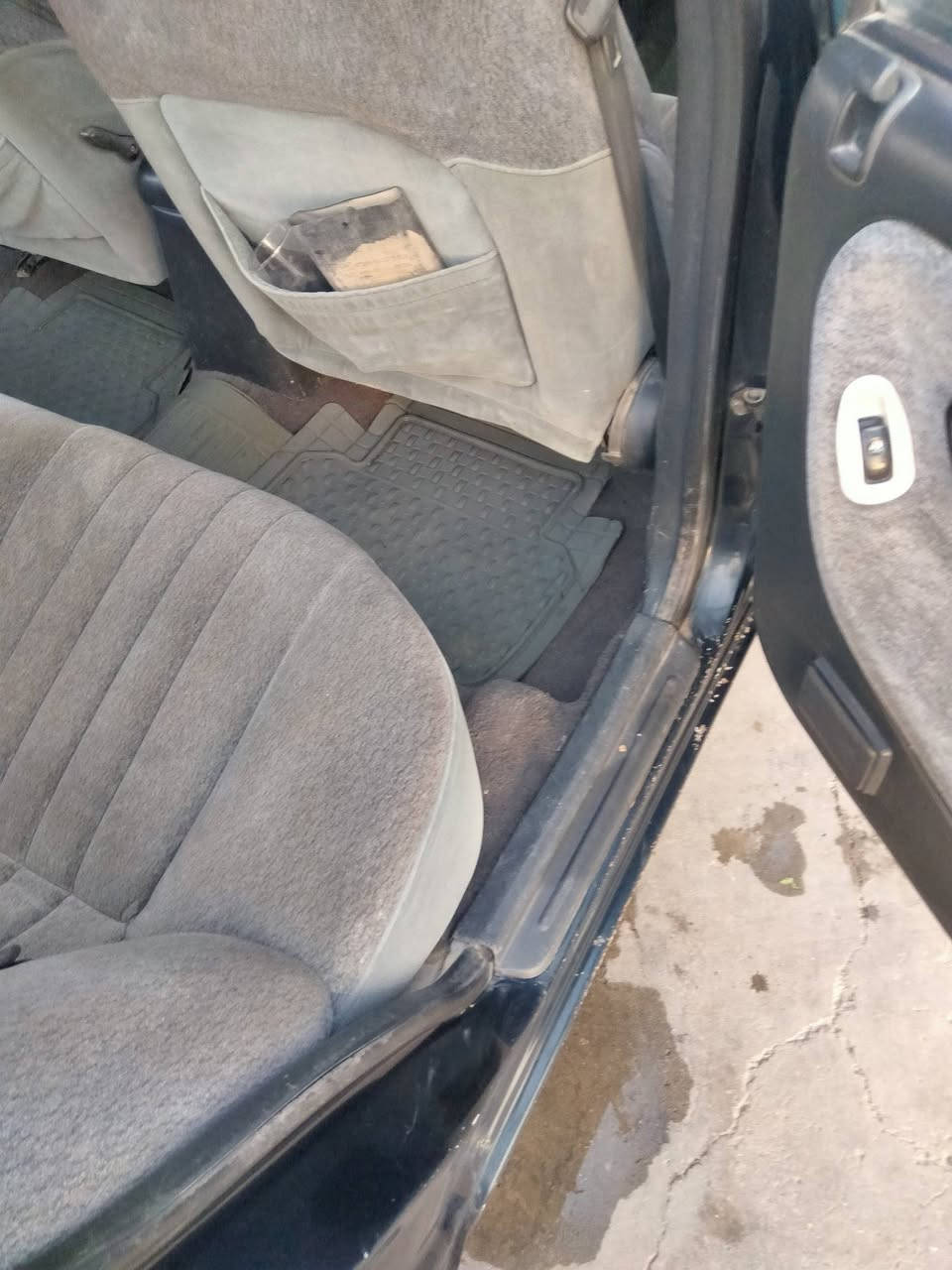 سوناتا 2موديل 94 باسمي سياره بلادية تدفئة تبريد كير محرك
صدر تخم تايرة  ممصبوغة مابيه لا ضربة ولا كص 
سعر 40 تلفون ***********
