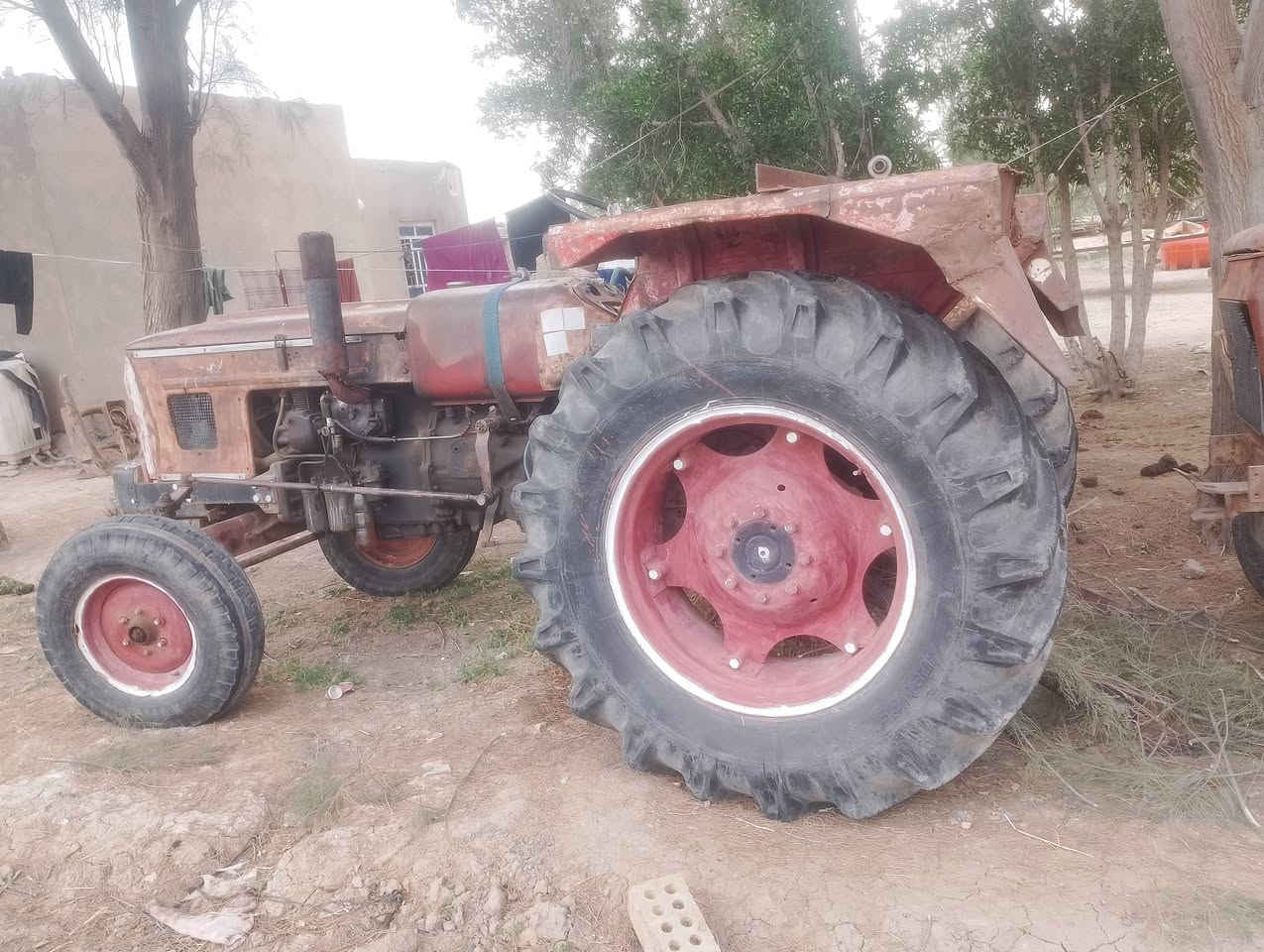 للبيع عنتر نضيفه كلش مال جني مكفوله السعر 3500 الف للاستفسار *********** بي واتساب وبي خاص
