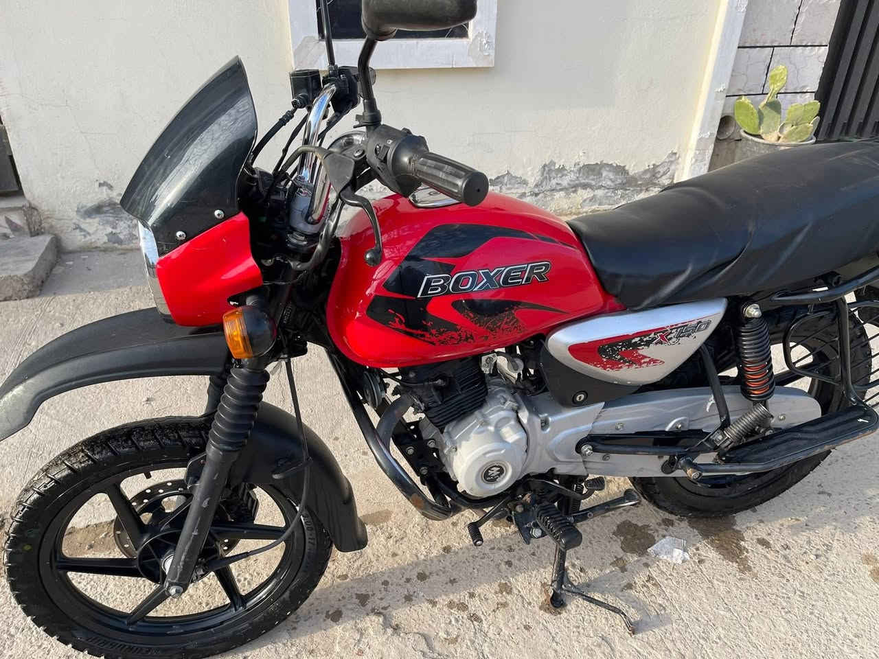 سلام عليكم بوكسر للبيع مكينه نظيفه حداده نظيفه الدراجه خير من الله مكاني دوره *********** اتصل وشوف سعرها شراي بياع متفيدك والله يرزق الجميع يارب
