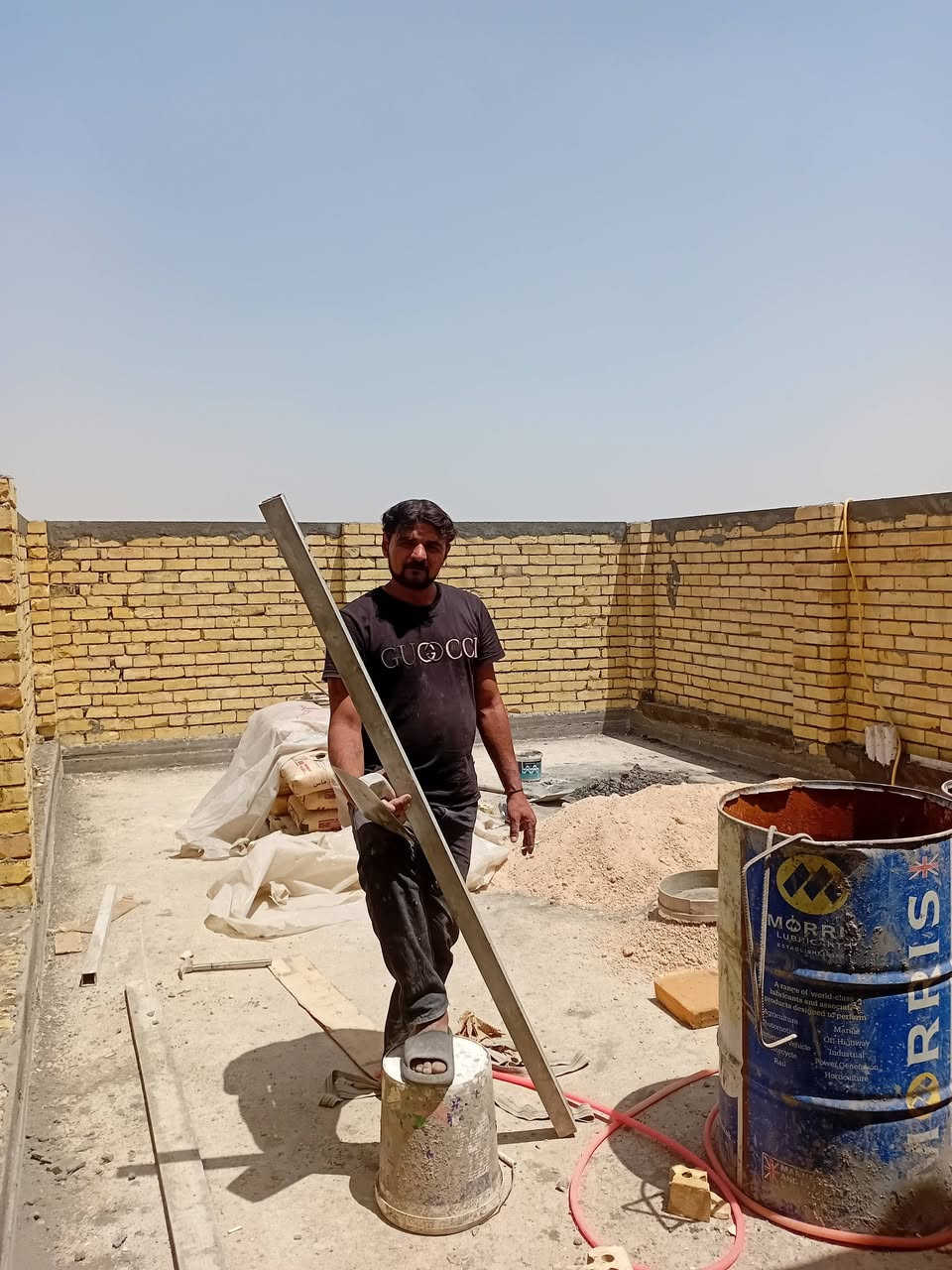 عادل المصري.خلفات اسمنت درجه اولى بغداد الجديد***********
