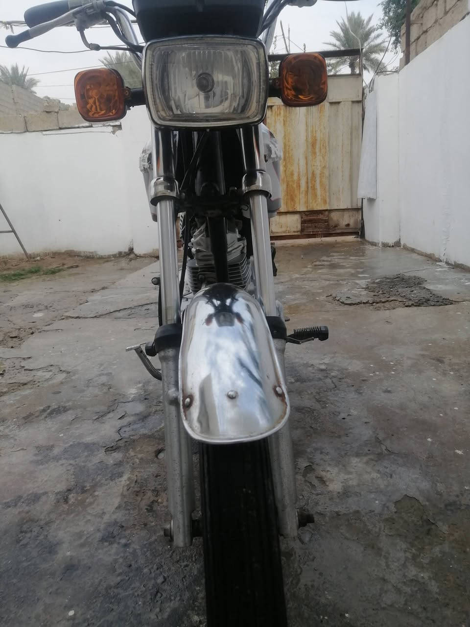 دراجه نامه ٣ احرف امتياز دراجه كامله مابيها نقص ان شاء الله شلعه معدل فول مكاني بعقوبه العباره السعر خاص او اتصل على الرقم وبيك خير وادلل *********** واذا اكو مراوس تايكر او سيفان نضيف عادي ماكو اي شكال
