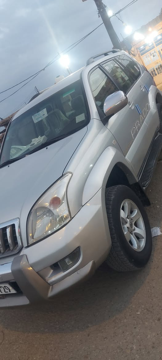 برادو موديل ٢٠٠٧
مواصفات VX
مكينة وكير حدادية كهربائيات طخم تاير كلهة بحالة جيدة جدآ 
غرفة جديدة
سيارة جاهزه من كلشي ما بيهة نقص برغي 

رقم بصرة انكليزي تحويل مباشر 

سيارة بيهة فقط جاملغ خلفي جهة اليمين صبغ وكصة البنيد والباقي كفالة عامة 

كفالة عامة مطلقه من الجراد 

سنويه مجددة هزة جديدة سنويه تنتهي ٢٠٢٩
مكان السياره العمارة مركز المدينة للإستفسار الاتصال على الرقم الموجود 

***********

ومن ألله التوفيق للجميع
