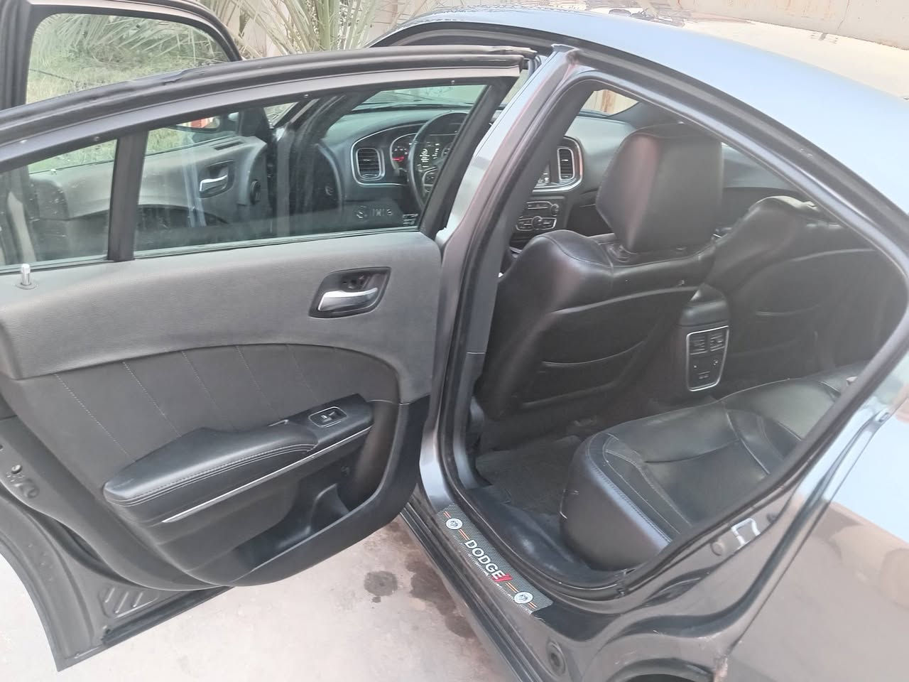 جارجر 2015 هيمي 8سلندر سياره كفاله دخوله سرقه رقم بغداد السعر الاتصال على الرقم ***********
