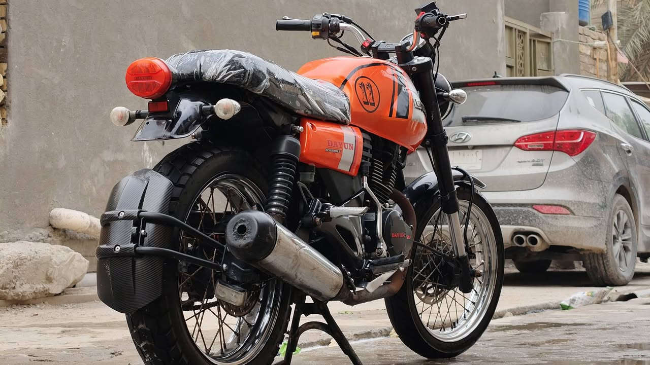 دراجه لايتي موديل 21. شعاله من الطول للطول كفاله  سنويه كامله دراجه نضيفه نكره سلف اي نقص مابيهه الشراي يتواصل واتساب ويدلل‏‪0782 262 5773‬‏
