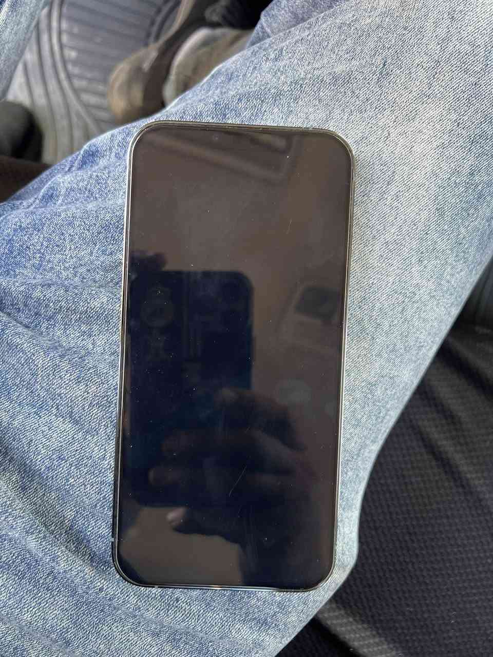 السلام عليكم
آيفون 13 برو ماكس لون بحري 
الجهاز مكفول كفاله عامه 
بطاريه 81 
ذاكره 256
العنوان بغداد 
السعر 750 وبي مجال حك الجيه 
***********
