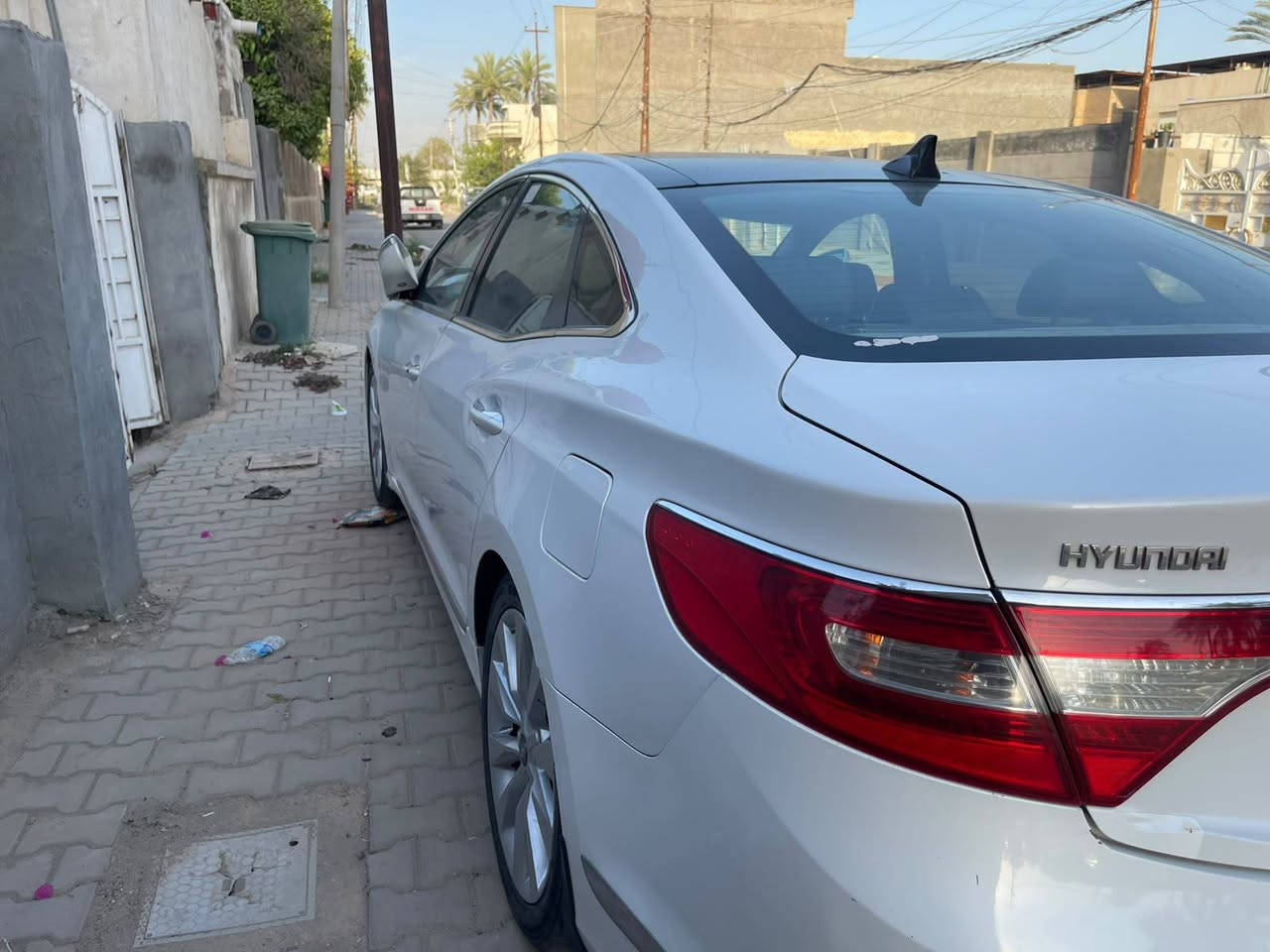 سلام عليكم للبيع ازيرا 2013 خليجي مكفولة كفالة عامة من الصبغ وتبديل والضربة مكينه وكير مكفولات لا تنقيص ولا صوت رواجز مكينه جديدة تبريد ثلج السيارة فول الفول لمتد السيارة بسمي سنوية جديدة  رقم بغداد  السعر ب130 وبيها مجال 
اتصل ***********
***********
