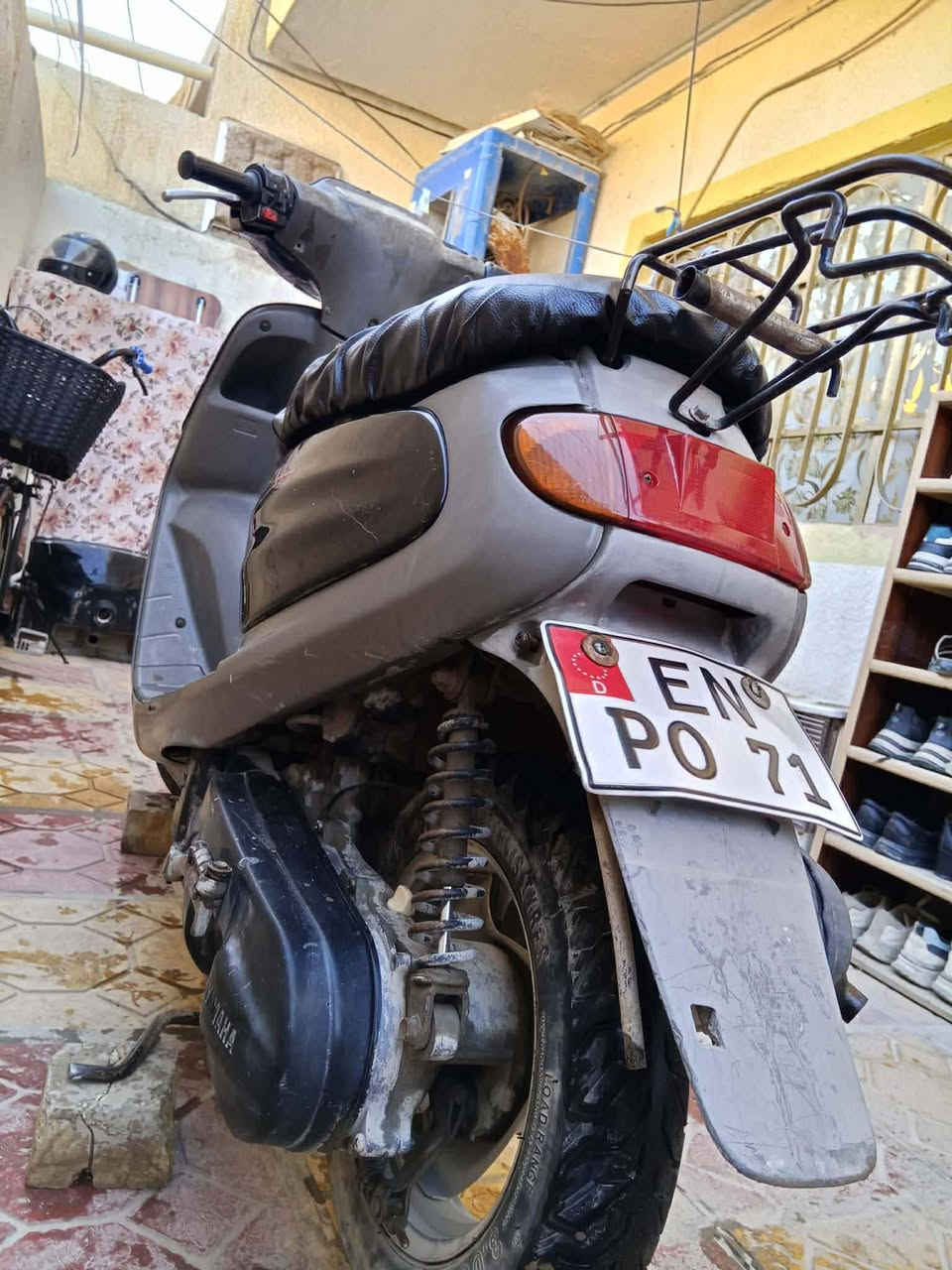 السلام عليكم دراجه يومهة خمس ازروف كامله مابيه نقص مكينه ناعمه شلعه ومعدل مكاني حله حي لمام ***********
