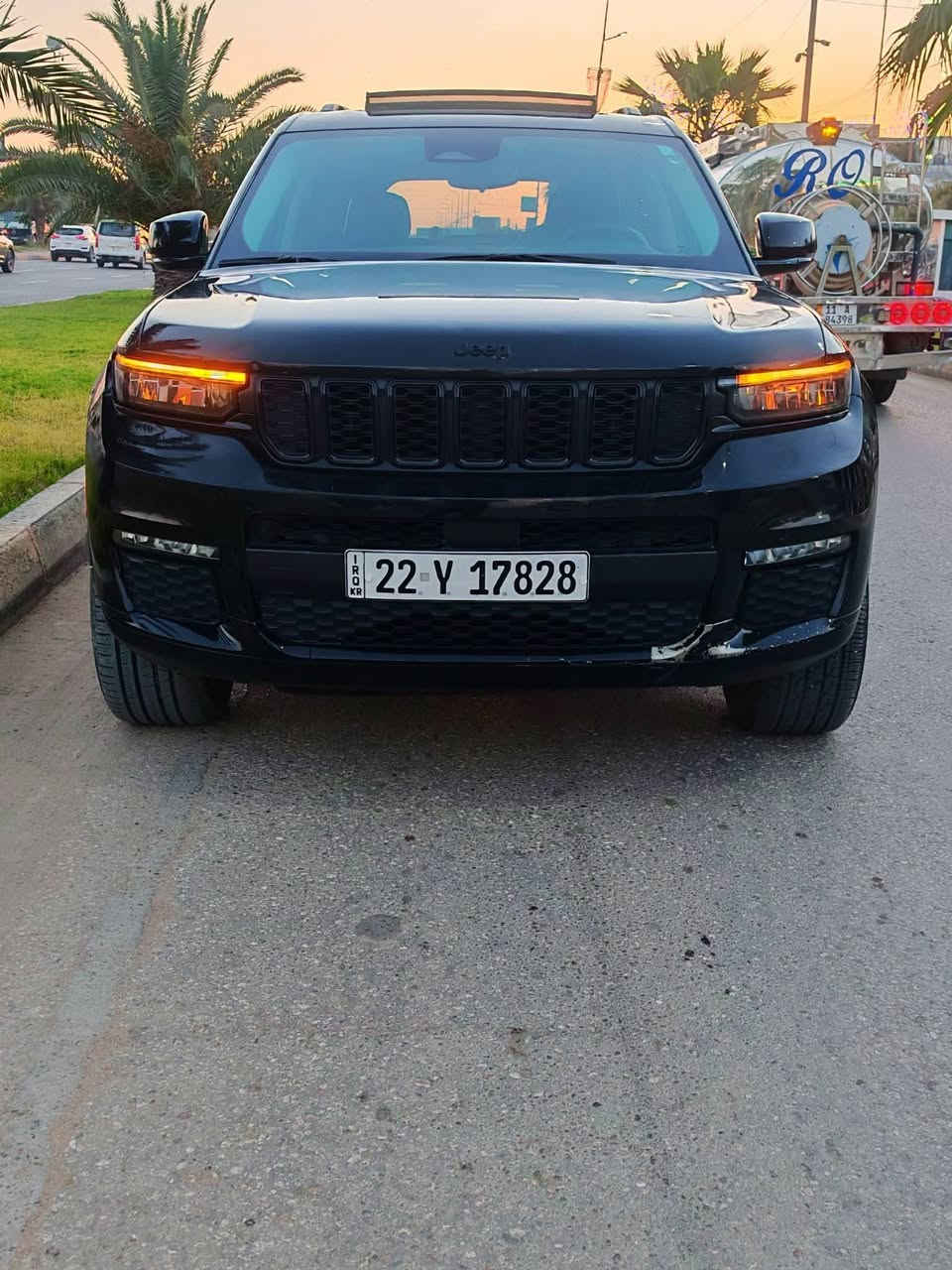 سلام عليكم جيب لمتد فول رقم أربيل بسمي مكاني كربلاء *********** مديل ٢٤ حادث جاملغ وبنيد بدون شواصي ٧راكب
