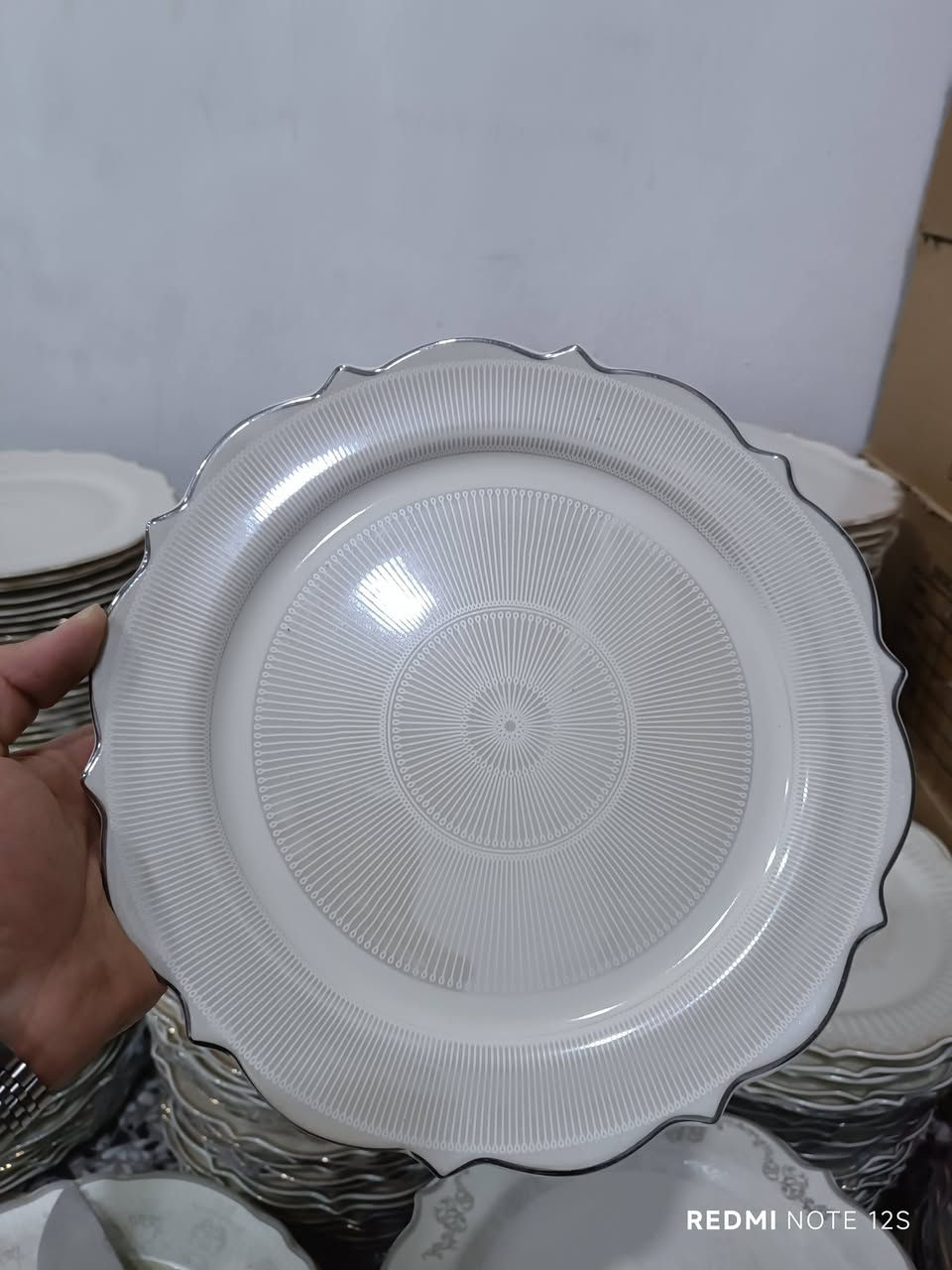 فرفوري ملكي متوفر بنقشات مختلفه 
متوفر ( ماعون شطح ؛ ماعون عميق ؛ منسف : بلم ؛ كاسة ) 
اللون والنقشه بالحقيقه احلى من الصور بهواي 
عنوان صلاح الدين/ قضاء الدور _ حي المعهد مقابل جامع الصحابه مجاور معرض الريان


**إذا كنت صاحب هذا الإعلان وتريد حذفه لأي سبب، رجاءا أرسل رسالة إلى الدعم الفني**