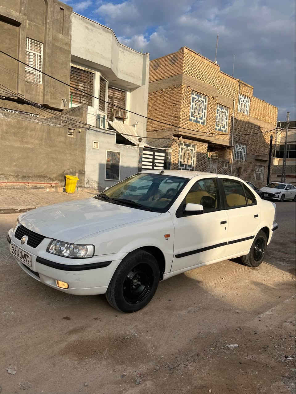 سمند 2012رقم نجف انكليزي تحويل مباشر مكفولة من ضربة وتبديل بيها بيبان اثنين صبغ فقط مكينة وكير وحداديه وتخم تاير جديد سيارة مناقصها شي  مكاني نجف حي المكرمة السعر 45وبيها مجال بسيط حك الجية  رقمي *********** النجف, العراق
