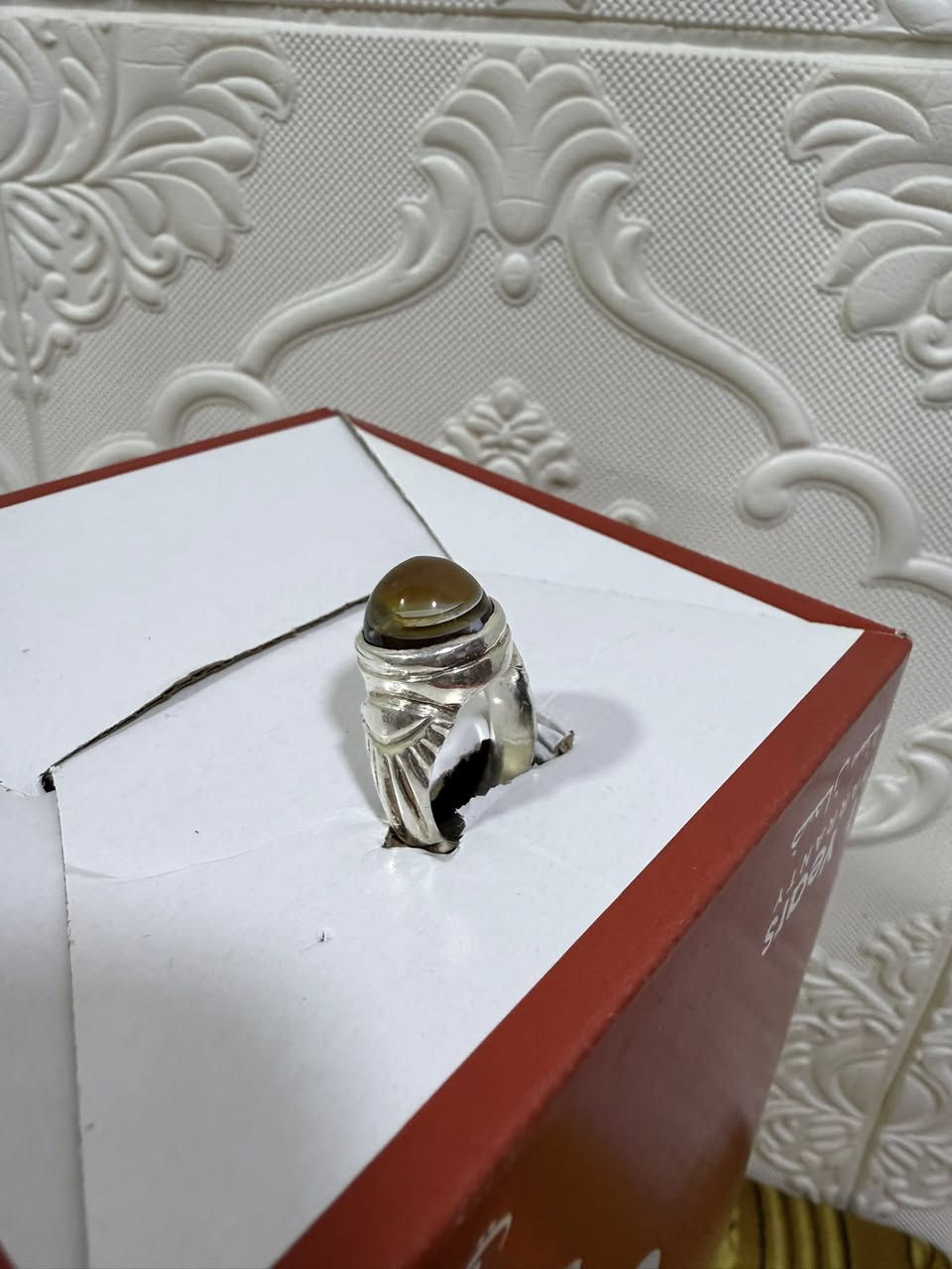 كله اصلي وصياغه ثقيله وقديمه شلعه وحده ٥٥٠ الف


**إذا كنت صاحب هذا الإعلان وتريد حذفه لأي سبب، رجاءا أرسل رسالة إلى الدعم الفني**