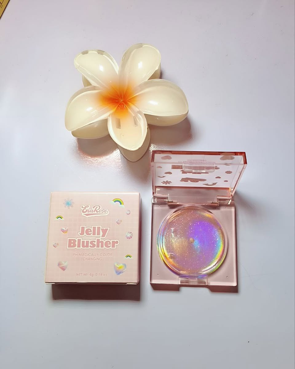 Jelly Blusher 👄✨
-جيلي بـلشر بـقوام جـلي 🥹
• ثـباتيـة يـدوم لسـاعات ❗
متـوفر بعـدة تدرجات وألوان 
بيـه گلـتر لامـع ينفـع للمُنـاسبات 🍒 
•يُستـخدم للوجنـات كـ بلشر 
وفـوق العـيون 🫦 جلي تنت 

📍ملاحظة📍هذا المنتج مايطلع بطلبية وحدة الة مع الطلب منتج ثاني بي توصيل


**إذا كنت صاحب هذا الإعلان وتريد حذفه لأي سبب، رجاءا أرسل رسالة إلى الدعم الفني**