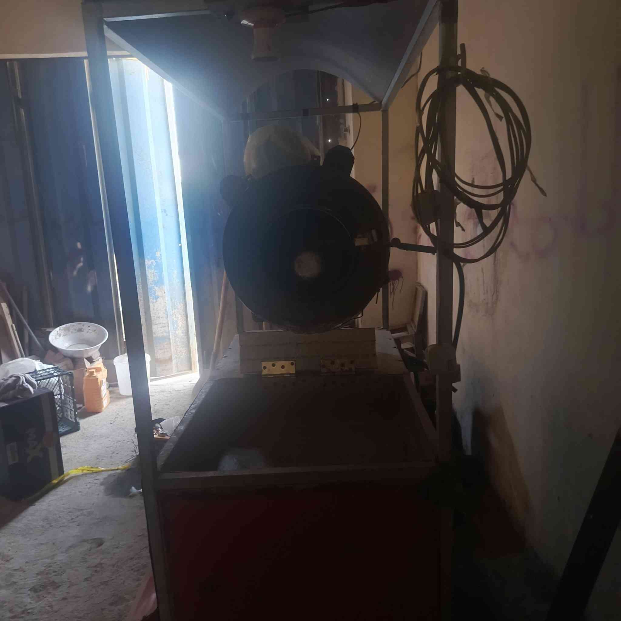 السلام عليكم اخوان مكينه مال حب الشمس للبيع مكنيه نظيفه شغاله كلشي مابيه سعره 160وبيه مجال هاذ رقمي ***********
