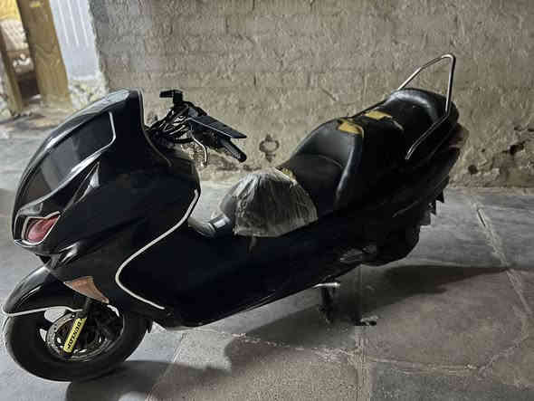 السلام عليكم// للبيع

فورزة 09 كرستال دراجة خير من الله 

عوزهه بس دوشمة كشن 

دراجة مداريهه على ايدي بنزين كلة محسن 

دهن #امزويل الاصلي 

سعر وتفاصيل 👈🏻 ***********@إشارة
