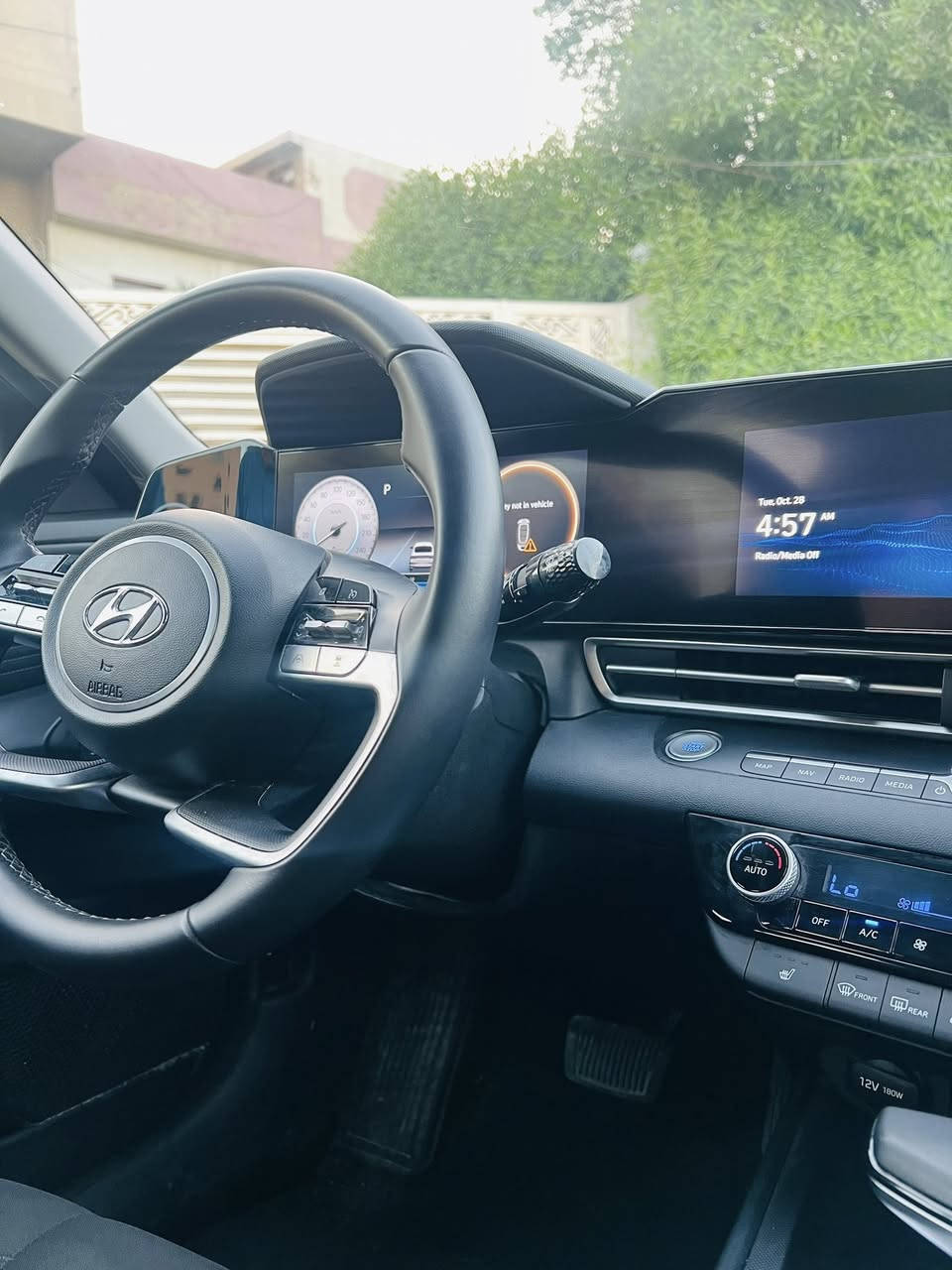 النتره موديل 23 امريكي
حادثها مثل ما موضح بالمنشور جاملق سريغه بنيد  بارد الحافه بدون دواخل سونار ايضا بالمنشور 
مكينه 2000 دوش 
ماشيه55 ميل 
مواصفاتها فول عدا الفتحه 
بصمه 
شاشه كبيره متصل دجتل 
رادارات جانبيه 
توقف ذاتي 
مانع انزلاق 
تحديد مسار 
لد نهاري 
سياره جديده ع وضع الشركه صدر تايرات تدفئه تبريد منضومه بانزين كله جديد 
رقم بغداد الدولي الجديد  تحويل مباشر 
مكاني بغداد 
السعر 162 مجال بصيط ***********
