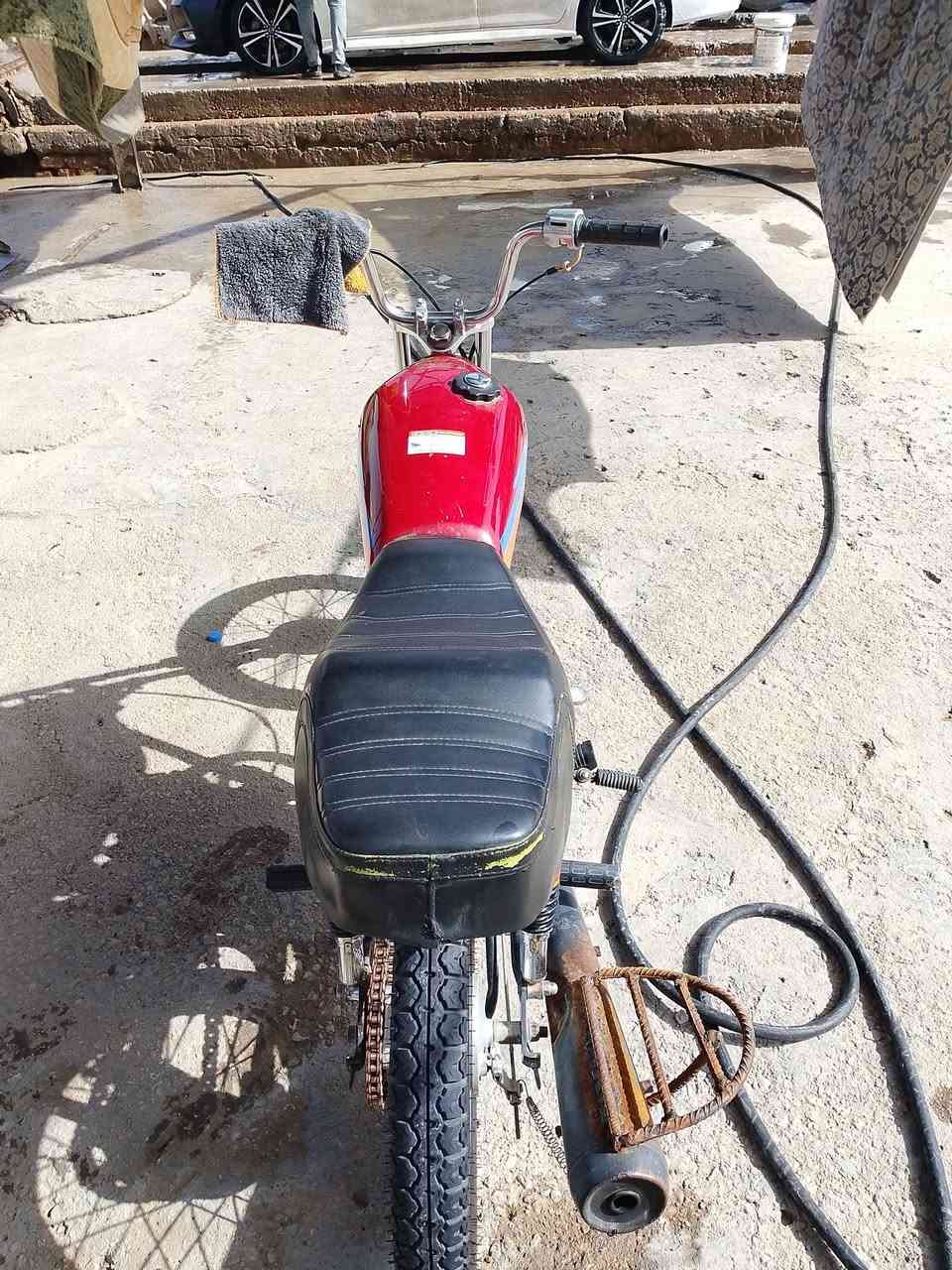 رابيدو للبيع معمره 25 دراجه جاهزه معوزه برغي مكينته مبدل والفات فقط نعومه ونهضه شك الكاع 450وبيه مجال  كلك كلك كلك رجائن المو شراي لا يخابر مامتواجد فيس *********** مكانه ديوانيه قضاء شاميه
