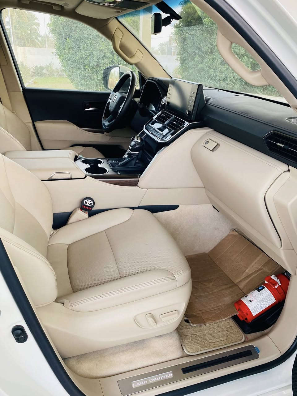 السلام عليكم اخواني الاعزاء للبيع لاندكروز موديل 2024 لمتدد شركة ساز ام الضمان ماشية 9 تالاف حقيقي وضع الزيرو كفالة عامة من كلشي رقم سليمانية سنوية بأسمي شرط التحويل السيارة 6 سلندر محرك 4 تالاف تنفس طبيعي فول مواصفات عارضها 740 ورقة قفل نهائي مكاني بغداد المدائن اي استفسار 
***********
