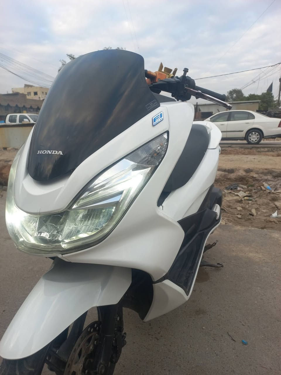 السلام عليكم دراجه بي سي اكس
جيل ثاني مكينه بلاد مامفتوحه ماشيه ٣١
كهربائيات كشي شغال بيه 
السعر مليون ونص 
مكاني بغداد حي النصر 
***********
