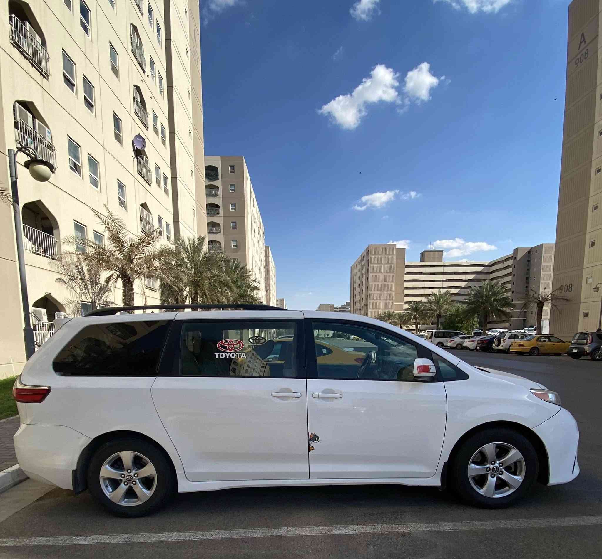 للبيع سينا موديل 19 حادث خفيف بدون ارباك مكان سيارة بغداد  ***********
